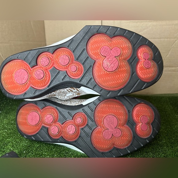 Size 8M & 8.5M- Air Jordan 20 OG White Varsity Red MISMATCH SIZES - Picture 5 of 8